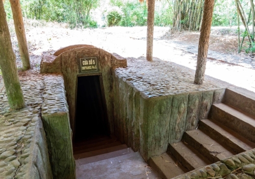 CU CHI TUNNELS TOUR