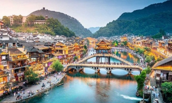 TOUR PHƯỢNG HOÀNG CỔ TRẤN - TRƯƠNG GIA GIỚI - ÂN THI - MIÊU TRẠI 6 NGÀY 5 ĐÊM